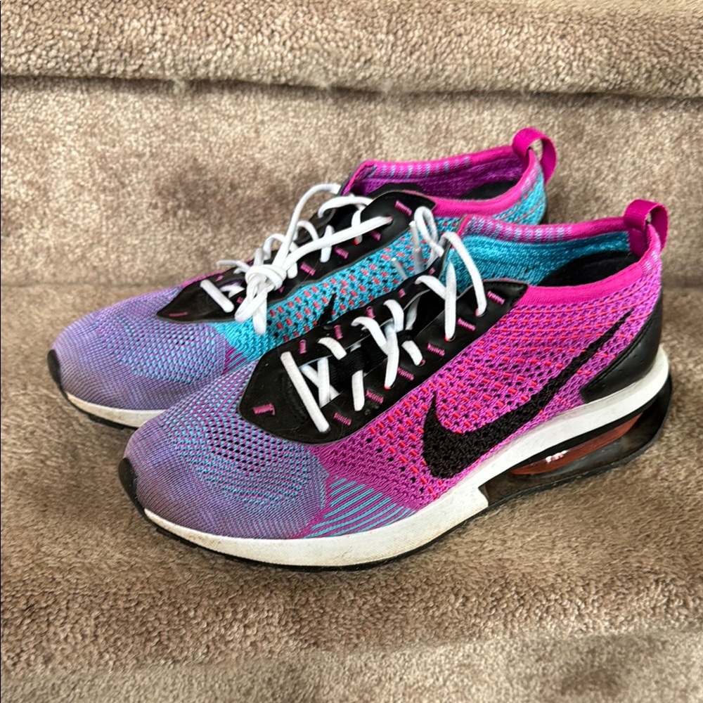 Nike AirMax FlyKnit Women’s Size 10